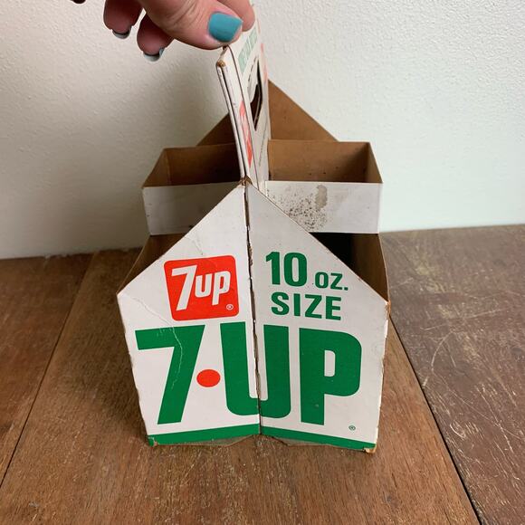 Vintage Advertising 7UP Soda 8 Pk Bottle Holder Cardboard Caddy 12oz in White - Picture 5 of 9